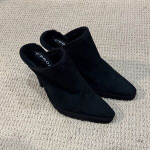 Y/Project Women's Elegant Black Heeled Boots